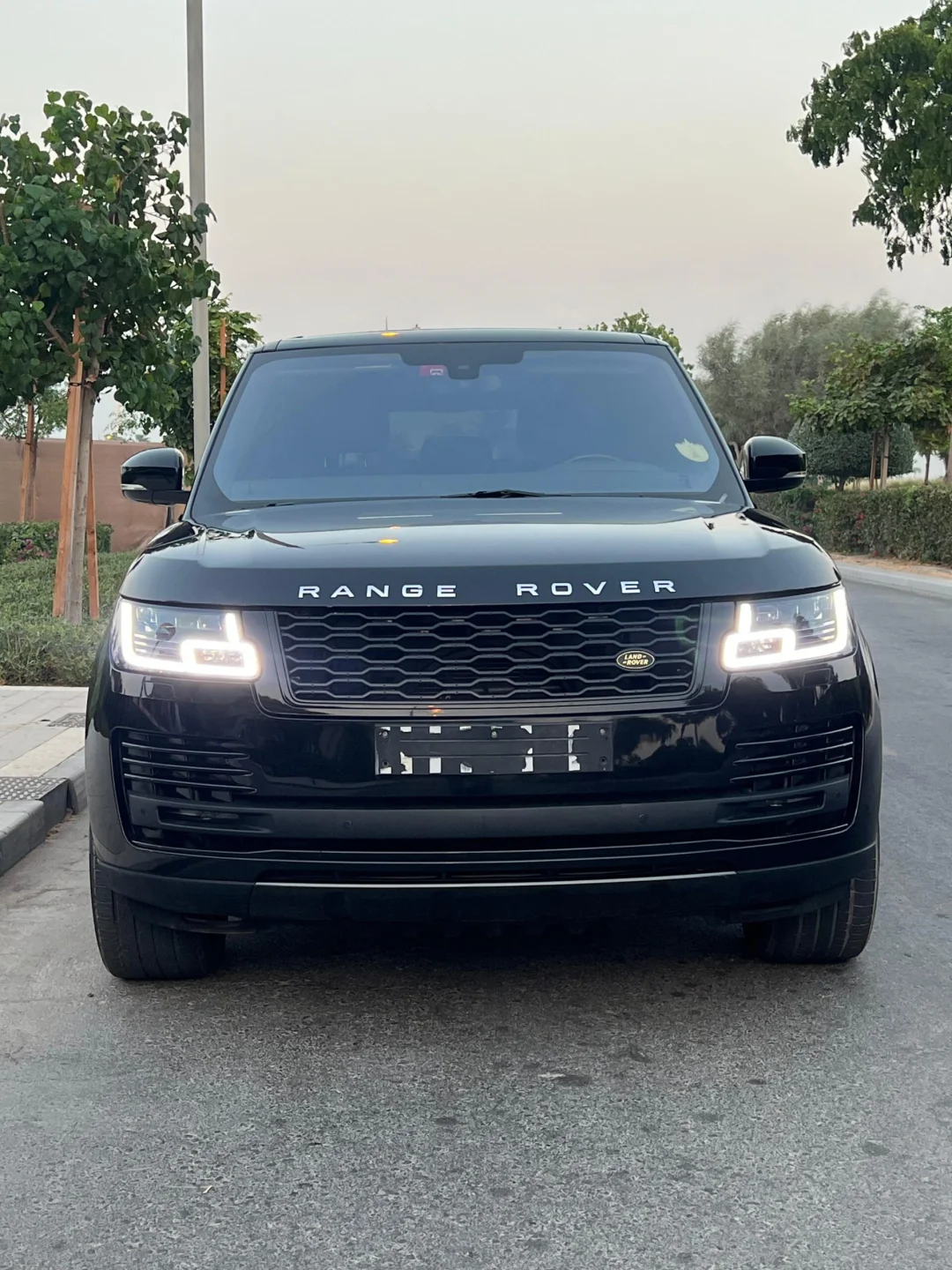 رنج روفر فوج V8 موديل 2016 دفع رباعي مواصفات خليجية