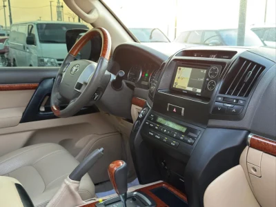 2012 Toyota Land Cruiser GXR GCC Specs