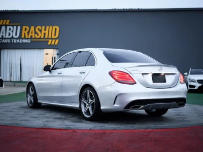 مرسيدس بنز C300 موديل 2017 فل أوبشن