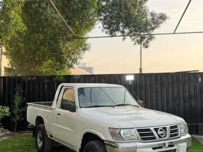 نيسان بيك أب موديل 2000