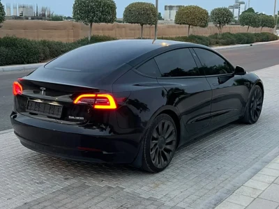 تسلا موديل 3 Performance موديل 2021  AWD مواصفات خليجية