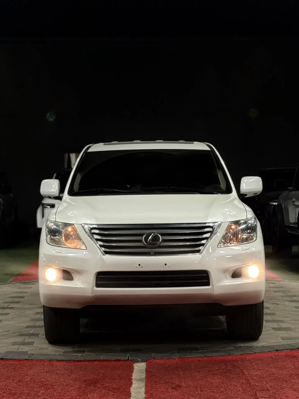 لكزس LX 570 موديل 2009 محرك 5.7L V8 دفع رباعي