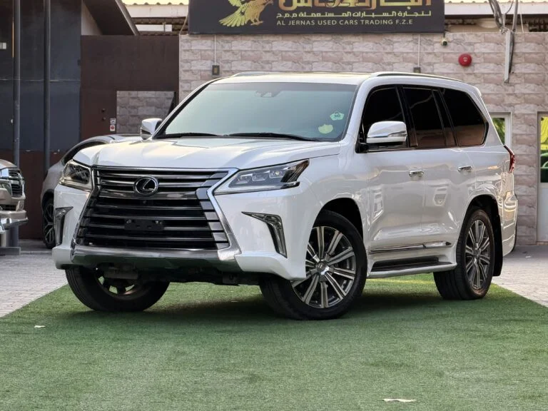 لكزس LX570 موديل 2017 محرك 5.7L V8 دفع رباعي