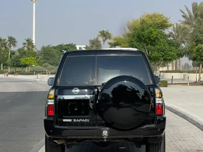 نيسان باترول سوبر سفاري موديل 2005