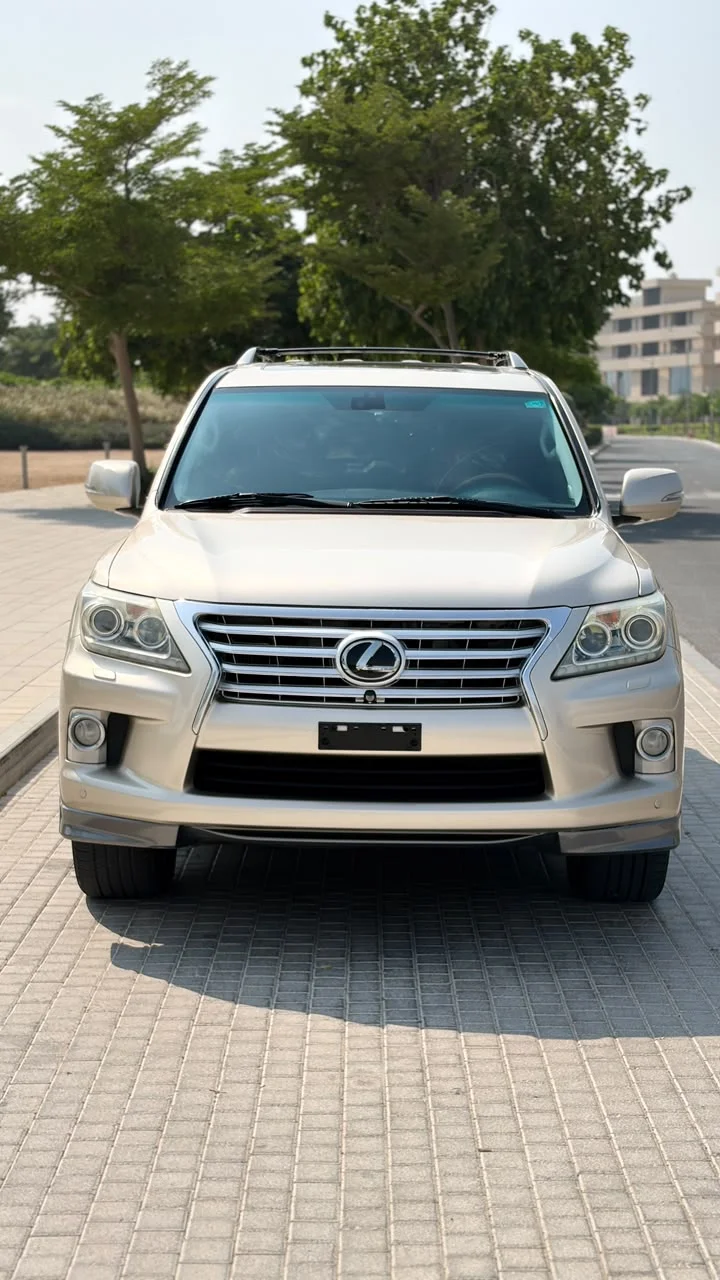 2013 Lexus LX 570 Luxury 4WD SUV
