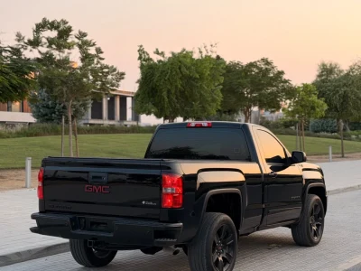 2017 GMC Sierra 5.3L V8 4WD GCC Specs
