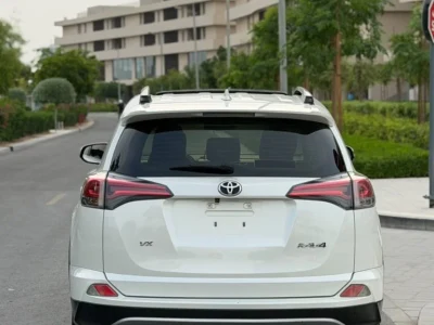 2018 Toyota RAV4 VX GCC Specs