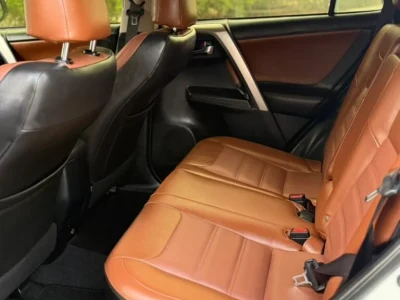 2018 Toyota RAV4 VX GCC Specs