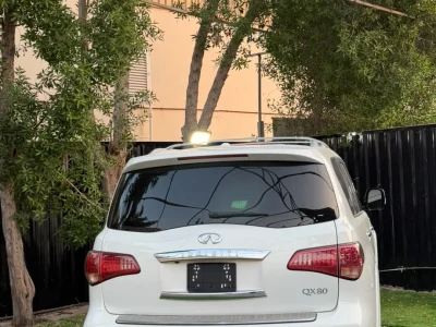 إنفينيتي QX80 موديل 2014