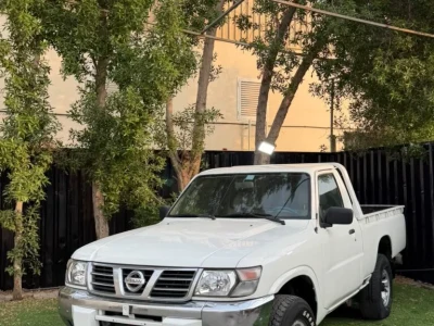 نيسان بيك أب موديل 2000