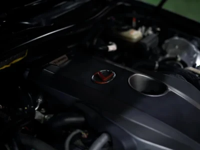 لكزس IS 300 موديل 2018 محرك 2.0L تيربو مواصفات خليجية