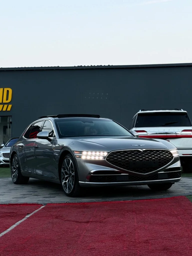 2024 Genesis G90 Luxury Sedan