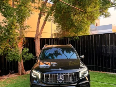 مرسيدس بنز GLB250 موديل 2023 SUV فاخرة