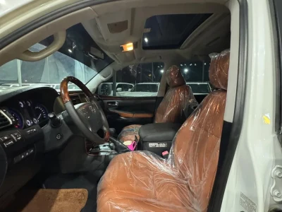 2011 Lexus LX570 V8 4WD GCC Specs