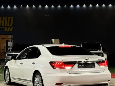 لكزس LS 460 موديل 2014 سيدان فاخرة