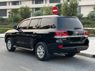 تويوتا لاند كروزر EXR موديل 2019 محرك 4.0L V6 مواصفات خليجية