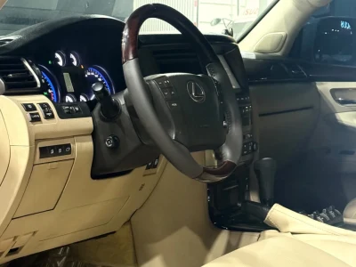 لكزس LX 570 موديل 2009 محرك 5.7L V8 دفع رباعي