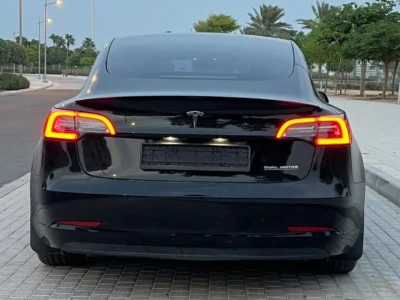 تسلا موديل 3 Performance موديل 2021  AWD مواصفات خليجية