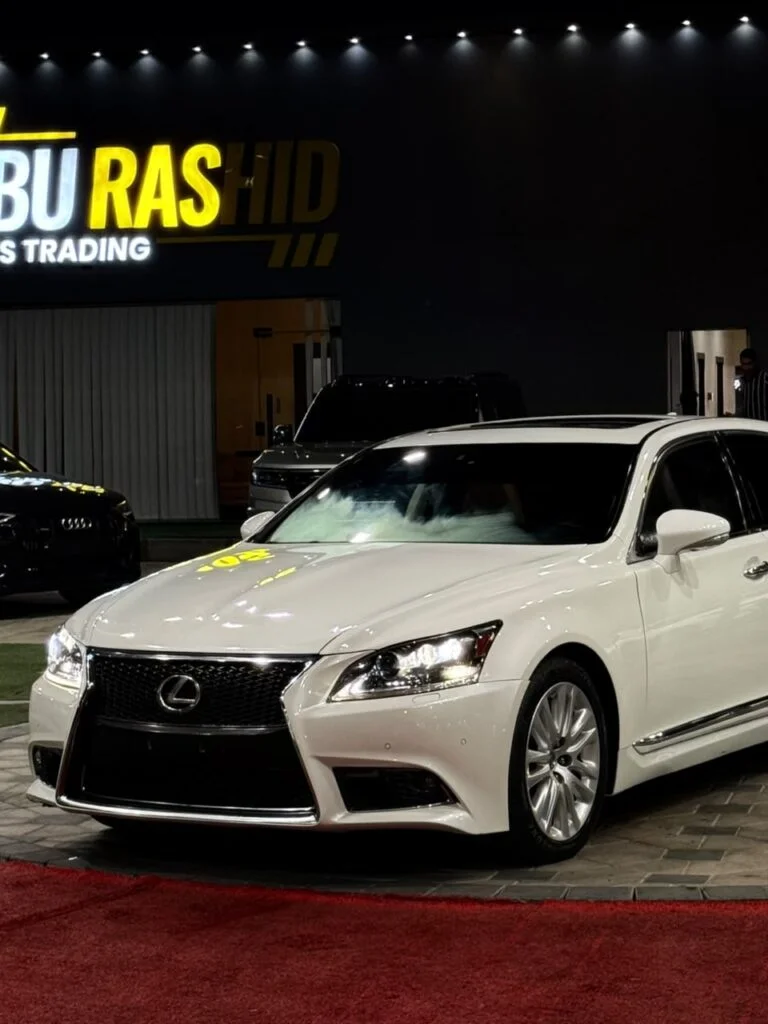 لكزس LS 460 موديل 2014 سيدان فاخرة