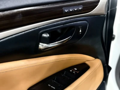 لكزس LS 460 موديل 2014 سيدان فاخرة