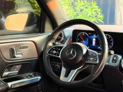 مرسيدس بنز GLB250 موديل 2023 SUV فاخرة