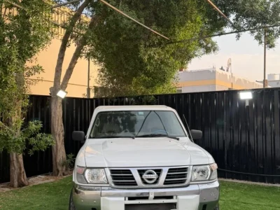 نيسان بيك أب موديل 2000