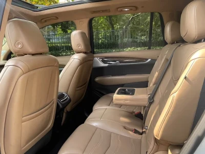 كاديلاك XT6 موديل 2020 سبعة مقاعد